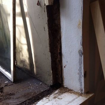 Tischlerei-Militzer - Neben der Anfertigung individueller Möbelstücke gehören Neuausstattungen und Reparaturen im Wohnungsbau einschl. Schließ- und Briefkastenanlagen, Schlössern und Sicherheitsgarnituren sowie ein Reparatur-Notdienst zum ständigen Leistungsangebot des Unternehmens. Sprechen Sie uns an! Tel.: 040/677 88 12